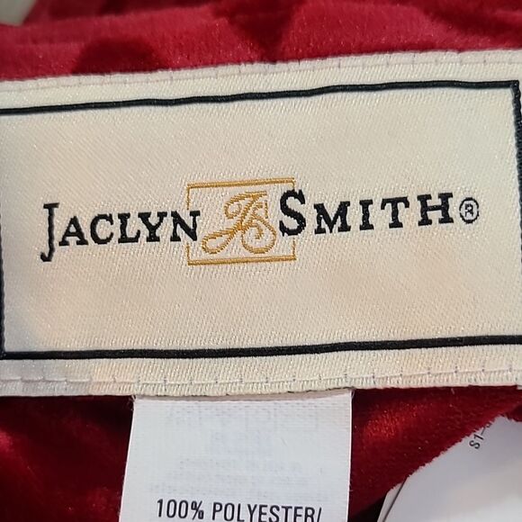 Jaclyn Smith Deep Red Velvet Embossed Robe, Size Medium,  NWT - Picture 10 of 10